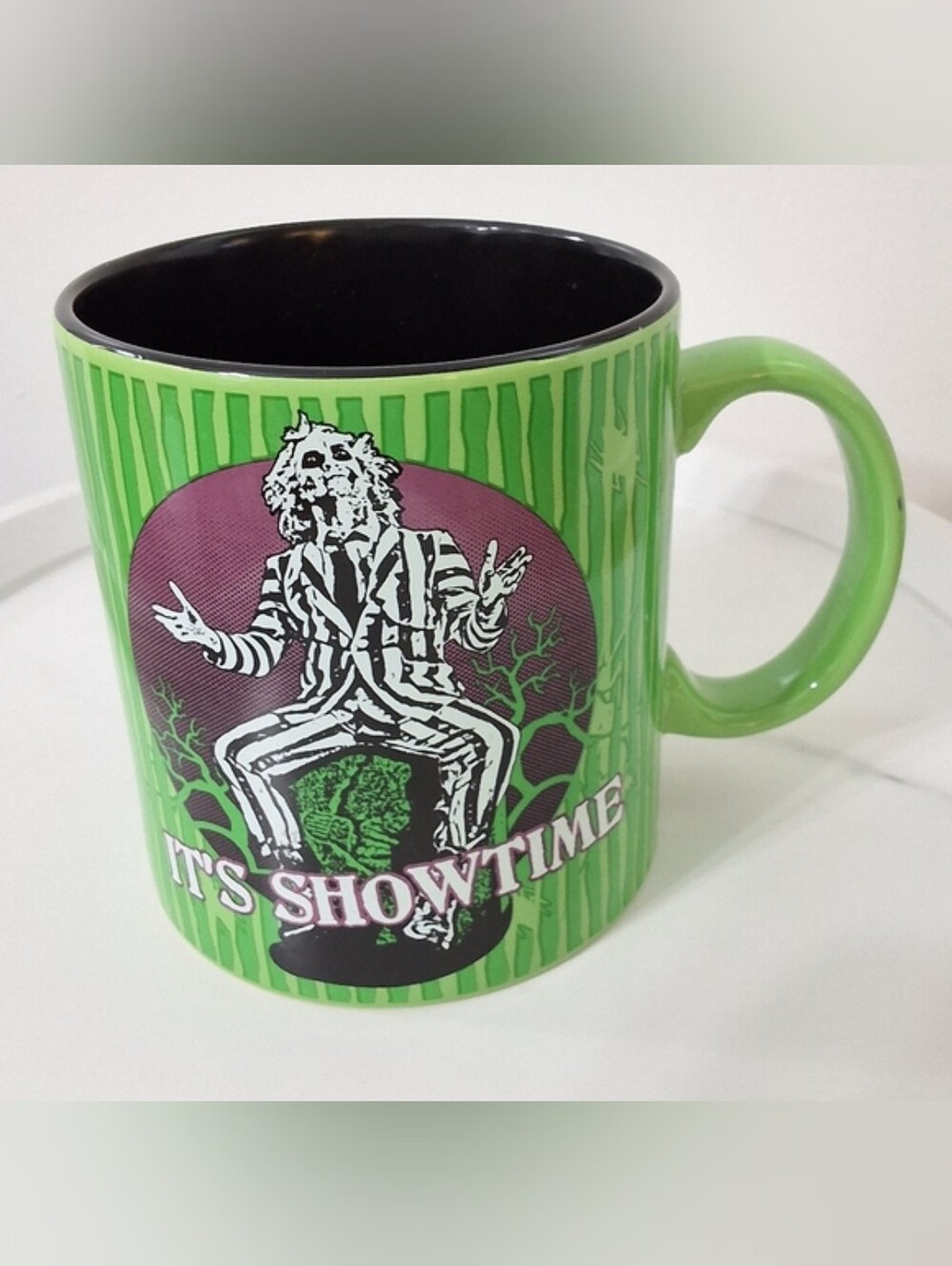 Beetlejuice “It’s Showtime” 20 Oz. Ceramic Coffee Mug, NEW